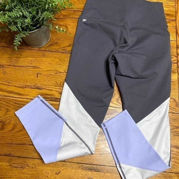 fabletics High-Waisted Printed PowerHold Legging S - Picture 8 of 10